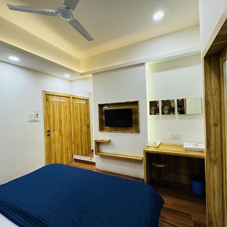 Hotel Shree Mahakal Krapa Ujjain Buitenkant foto