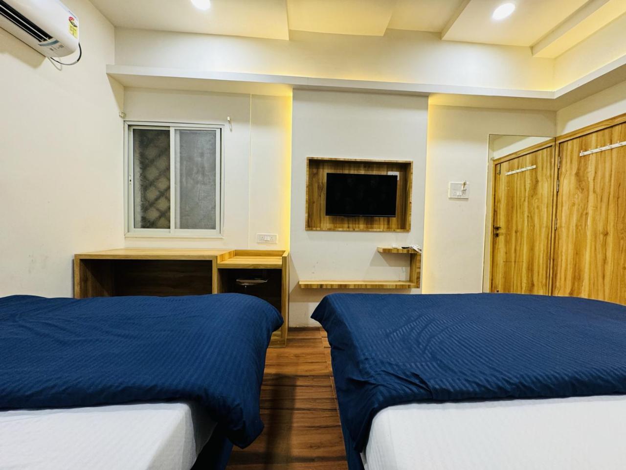 Hotel Shree Mahakal Krapa Ujjain Kamer foto